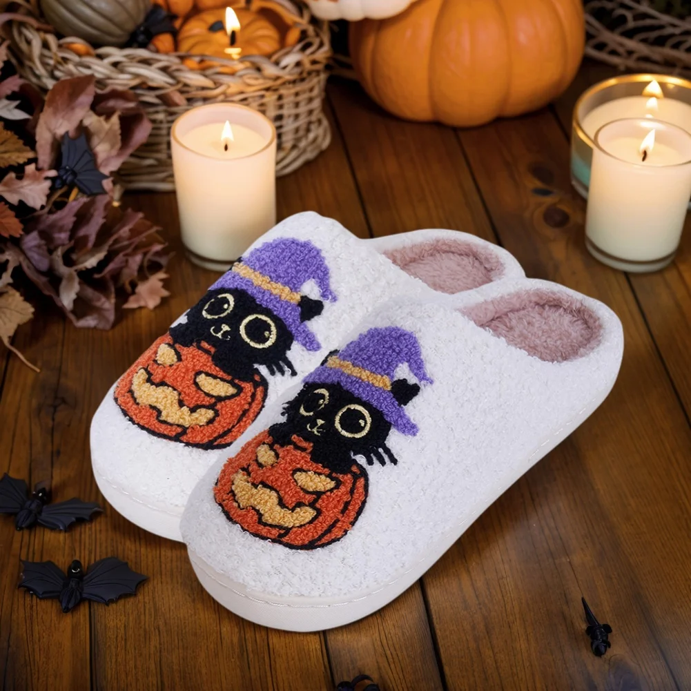 Zapatos de casa sin cordones cálidos con calabaza de gato negro, cómodas zapatillas térmicas para parejas, zapatillas antideslizantes y peludas con punta cerrada para invierno