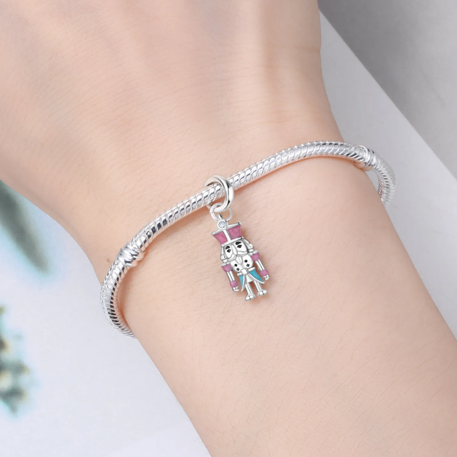 الشتاء عيد الميلاد خرافة سلسلة 2025 الخرز 925 فضة كسارة البندق سحر المرأة مجوهرات DIY هدية