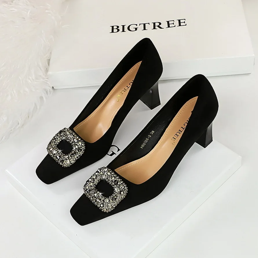 

Women Pumps Shoes Banquet Women's Versatile Thick High Heels Suede Square Headed Metal Water Diamond Buckle Single туфли женские