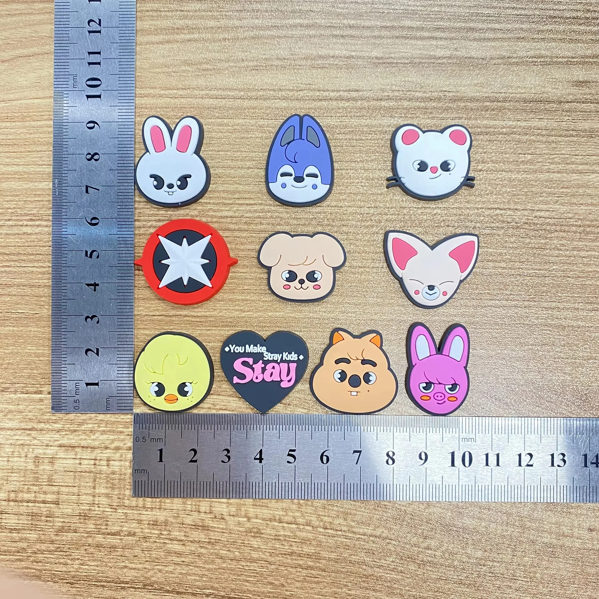 

Новейшая модель: Аксессуары для обуви Skzoo (Корея), декоративные элементы для обуви, мягкие резиновые накладки, мультяшные аксессуары, универсальные.