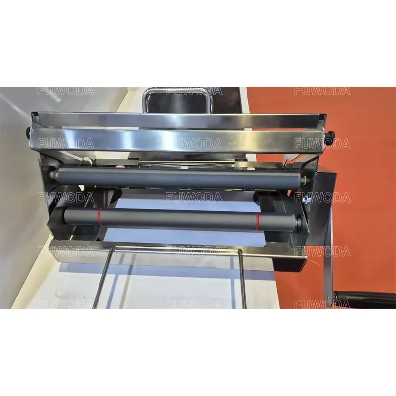 Manual Pasta Dough Roller Maker Machine Baker's Pizza Dough Sheeter for Icing Pastry Pasta for Flour Corn Water Ingredients
