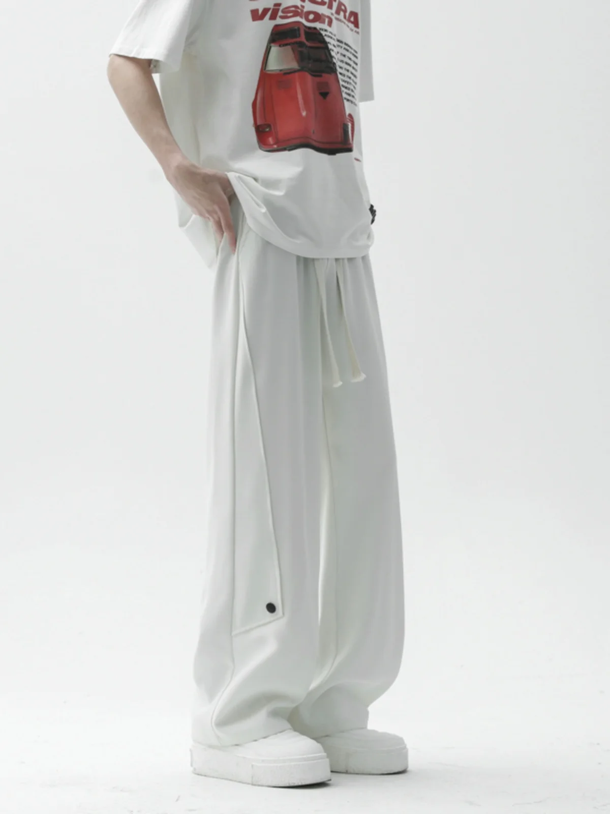 

Мужские осенние тонкие расклешенные брюки в уличном стиле, свободные прямые повседневные брюки, струящиеся широкие длинные брюки, модные весна 2024