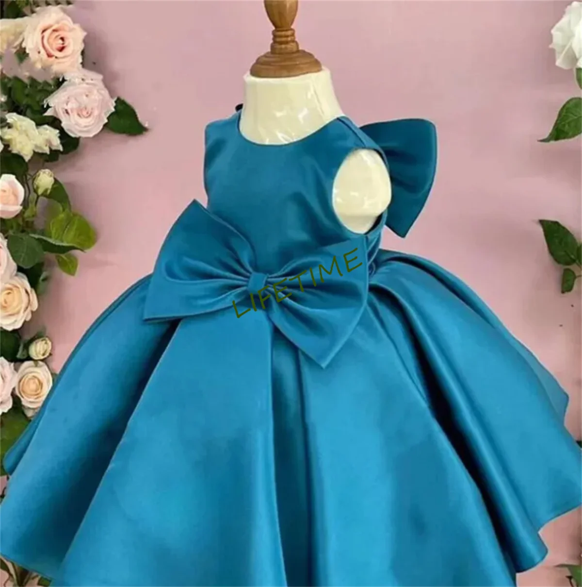 Handgemachte Blumen mädchen Kleider Satin Baby Kleid geschwollene Kleider für Mädchen Kinder Geburtstags feier Kleid