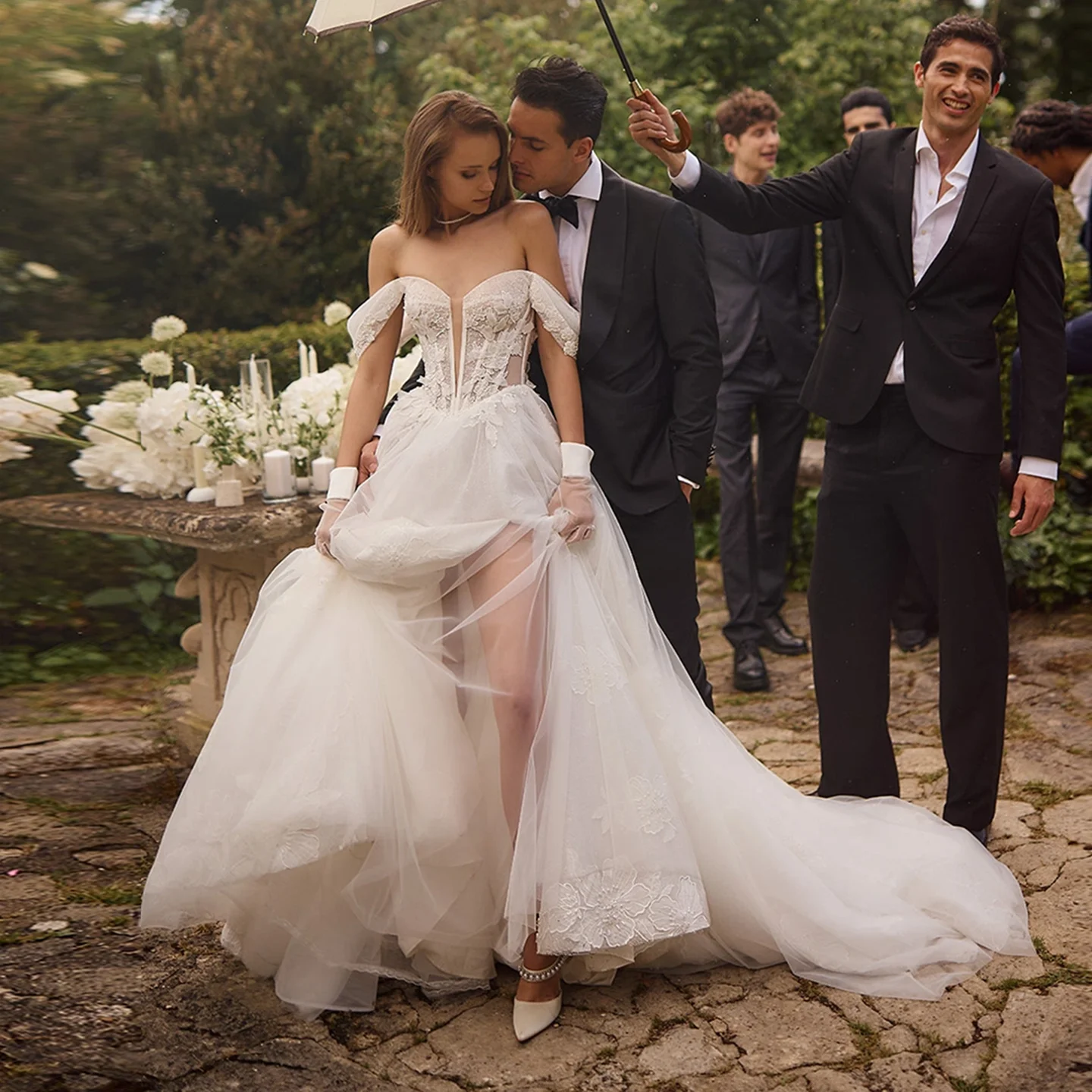 

Sharon Said 2025 Boho A-Line Sweetheart Off White Tulle Wedding Dresses Vintage Corset Court Train Bridal Gowns SW174 Customized