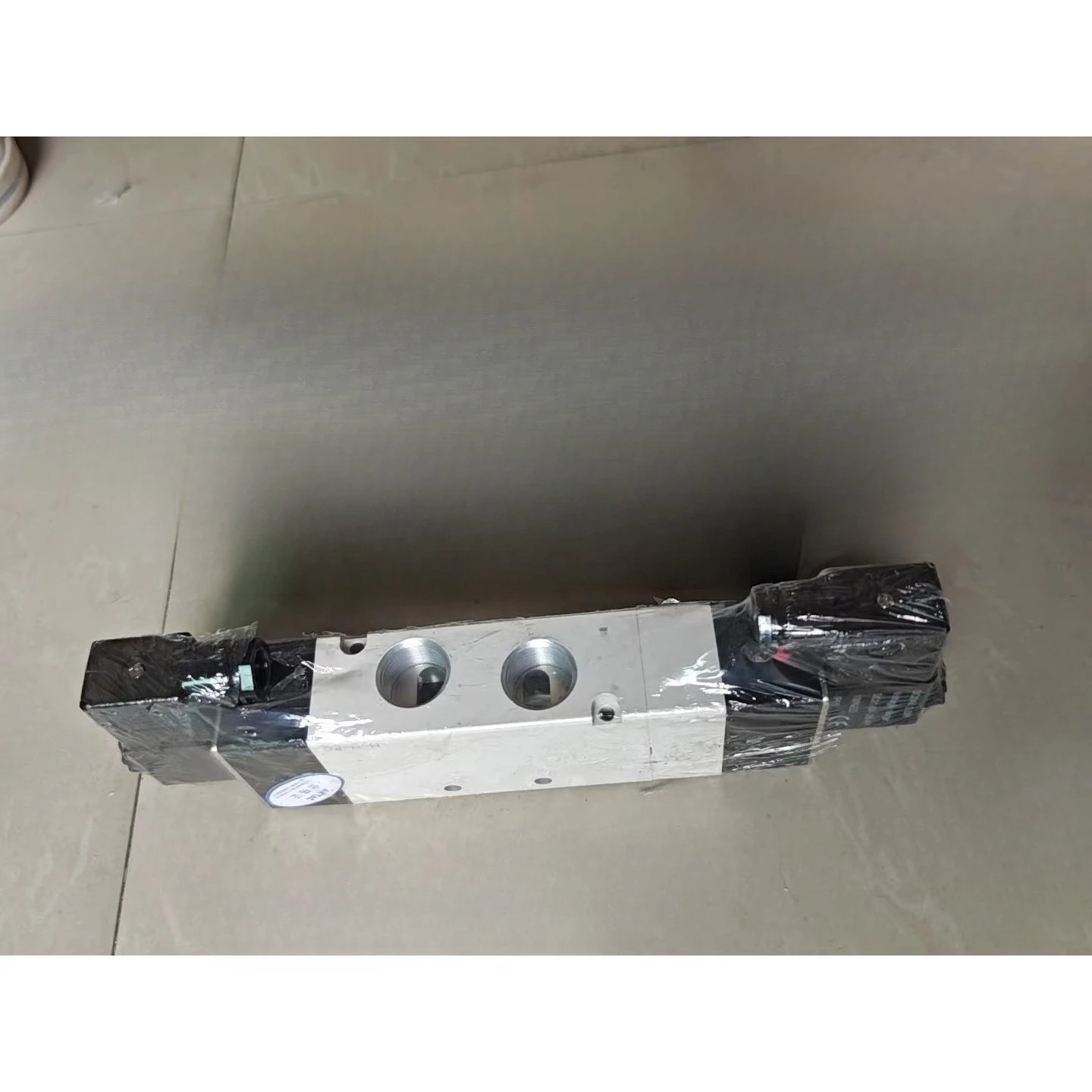 

Электромагнитный клапан 4v430C-15 DC24