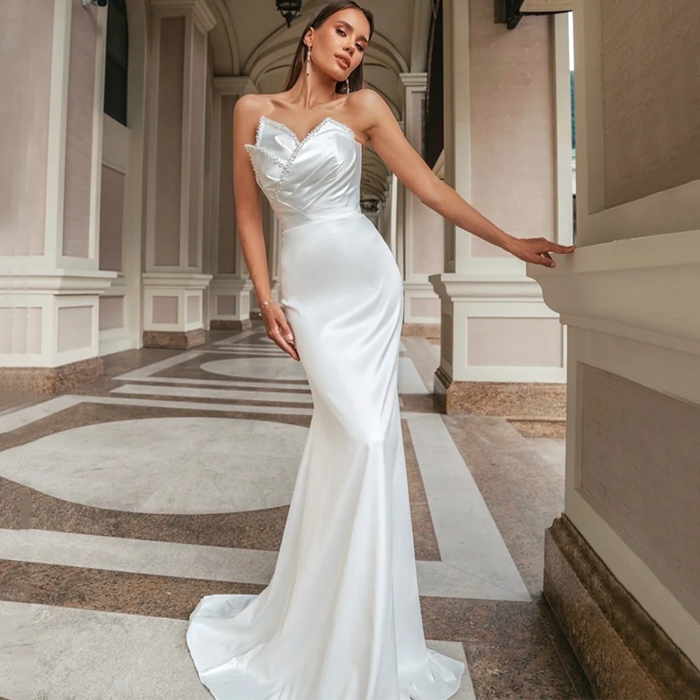 Encantador vestido de novia personalizado de sirena con cuello en V sin tirantes con cuentas y plisado tren de tul desmontable vestidos hasta el suelo