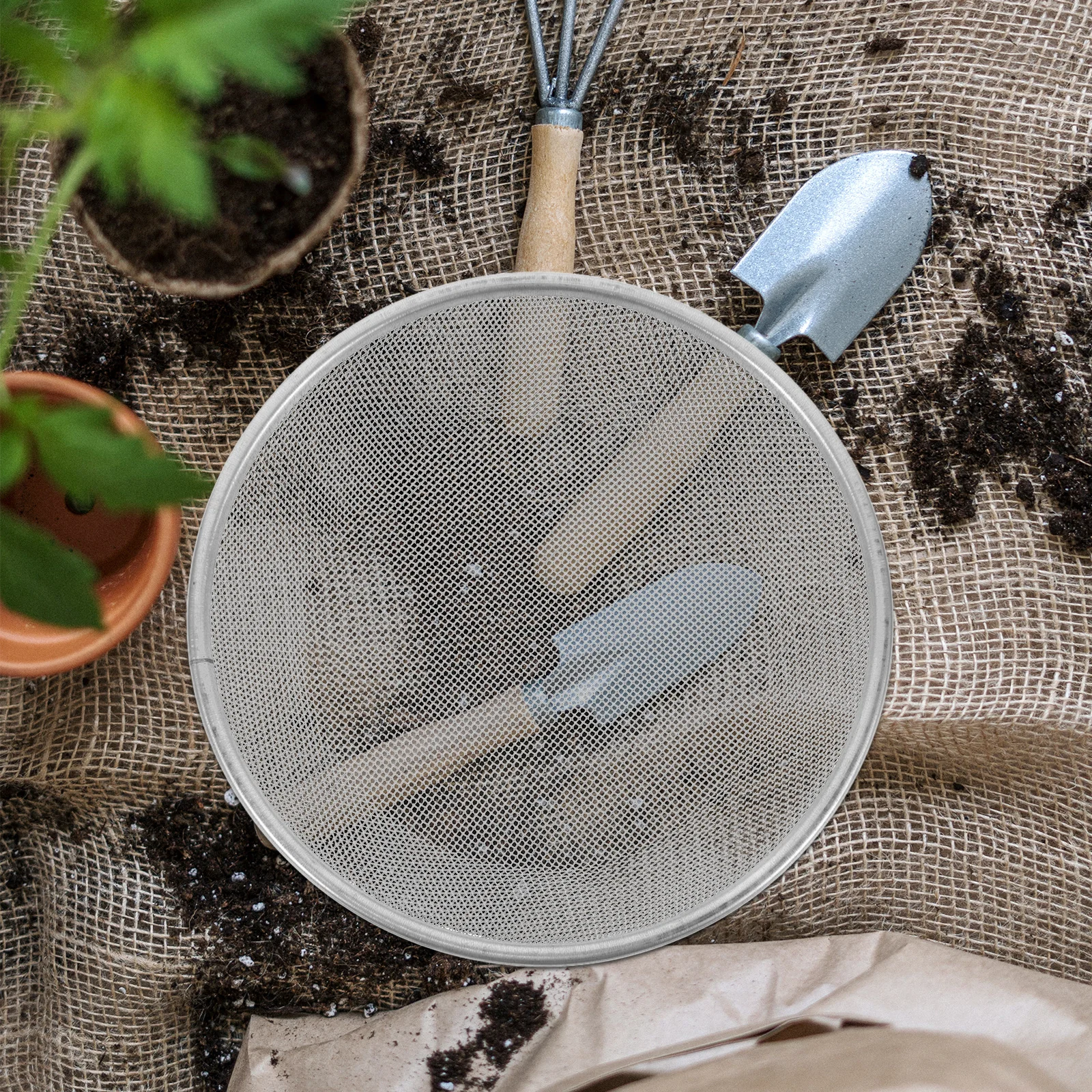 

Garden Sieve 30cm Mesh Sifter for Soil Compost Sandstone Dirt Gravel Women'S Gardening Gloves Beach Gold Panning Classifier