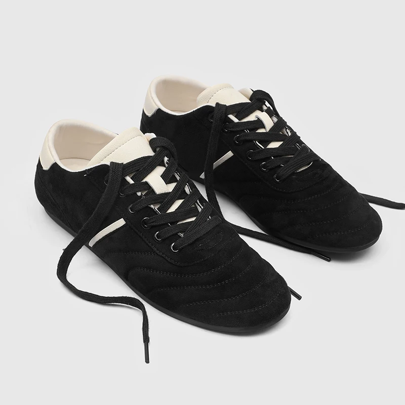 New 2025 Arrivals: Hot-Selling Unisex Breathable Premium Anti-Slip Walking Shoes Hiking & Casual Footwear