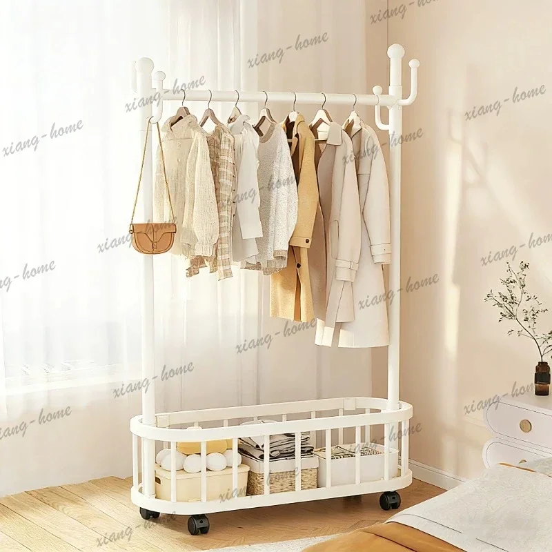 LJY Rail Modern Clothing Rack Luxury Hanger Frames Standing Clothing Rack Jacket Side Perchero Ropa De Pie Living Room Furniture