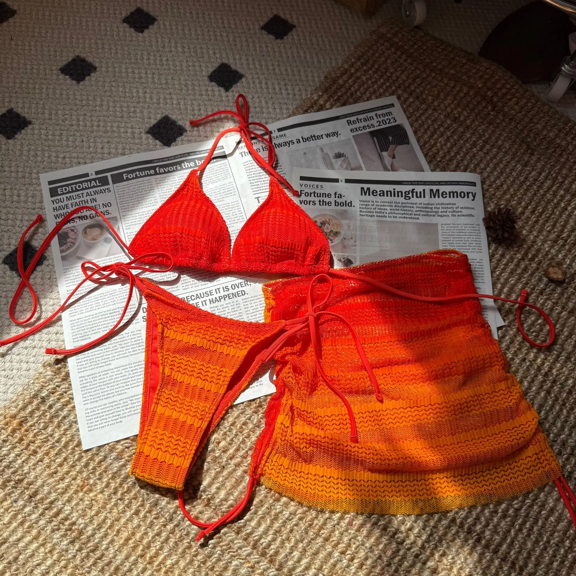 섹시한 그라디언트 마이크로 홀터넥 스트링 비키니 세트 3pcs drawstring 미니 스커트 비치 의상 수영복 수영복 수영복