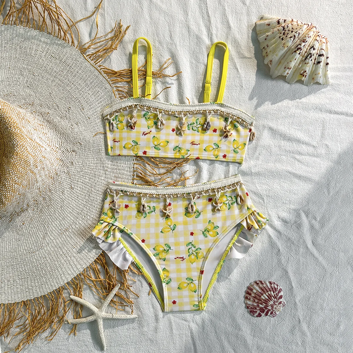

Женский желтый купальник с принтом в клетку и лимонами, с высокой талией, декором из ракушек и оборками по краю, комплект из двух частей, пляжный купальный костюм