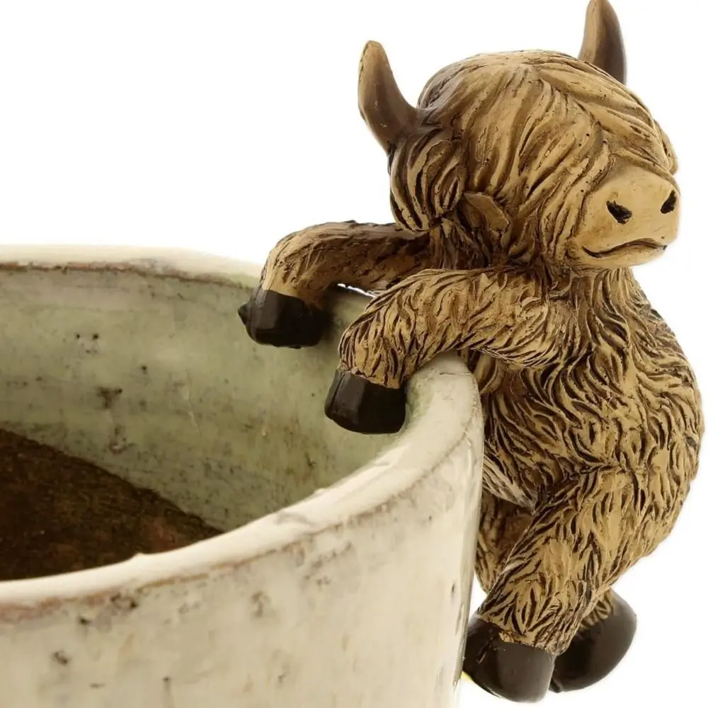

Rural Highland Cow Figurine Cartoon Cute Highland Cow Bonsai Pendant Handicraft Resin Crafts Climbing Cow Ornaments