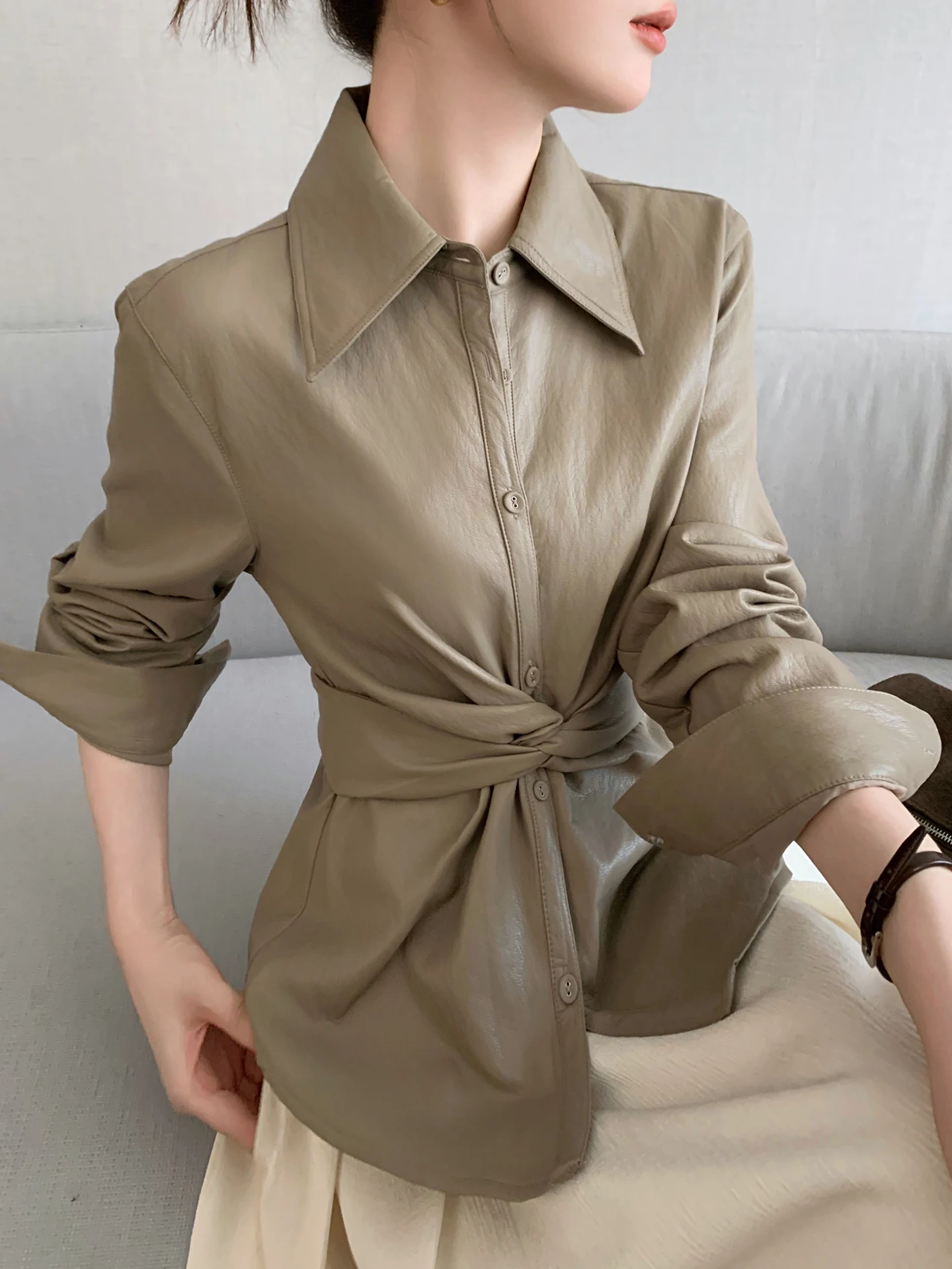 Giacca in Pelle PU Kaki a Maniche Lunghe con Colletto, Nuova Collezione Autunno 2025, da Donna, con Cintura, Effetto Snellente, alla Moda, per il Pendolarismo