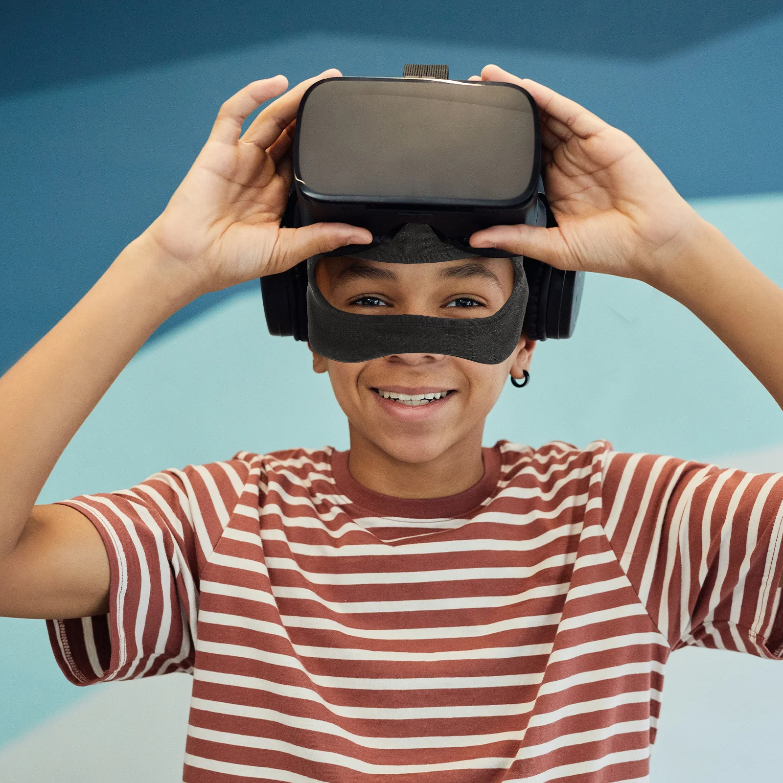 

Vr Headset Eye Cover Sweat-Proof Breathable Fabric Mask for Family Gatherings Virtual Reality Entertainment and Active Workouts