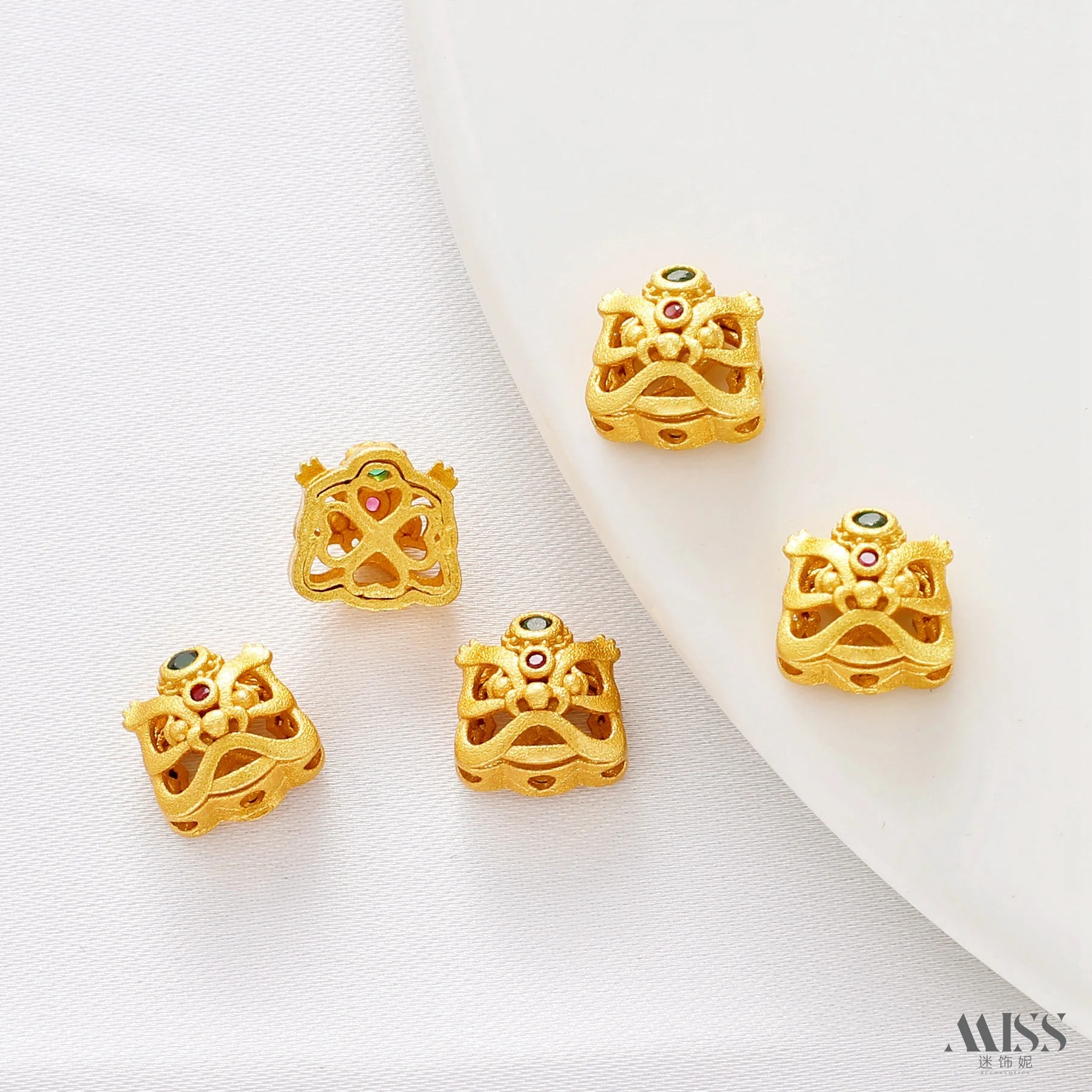18K Sand Gold Color Retention CZ Diamond Hollow Lion Head Spacer Beads For DIY Bracelet Necklace Jewelry