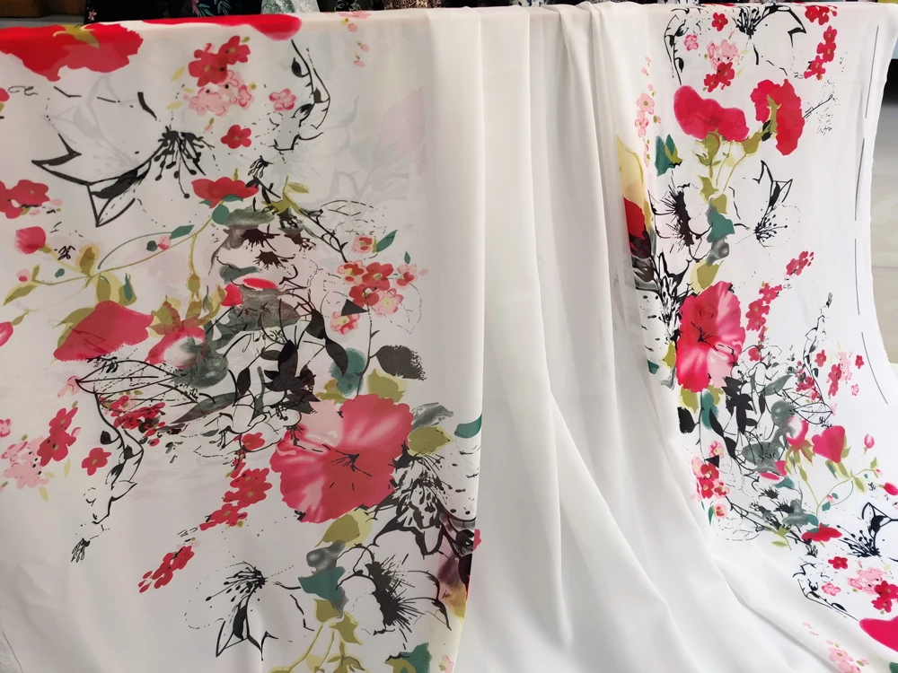 1 meter X 1.48 meter Natural White Positional Flower Chiffon Fabric Wedding Dress Material Digital Print