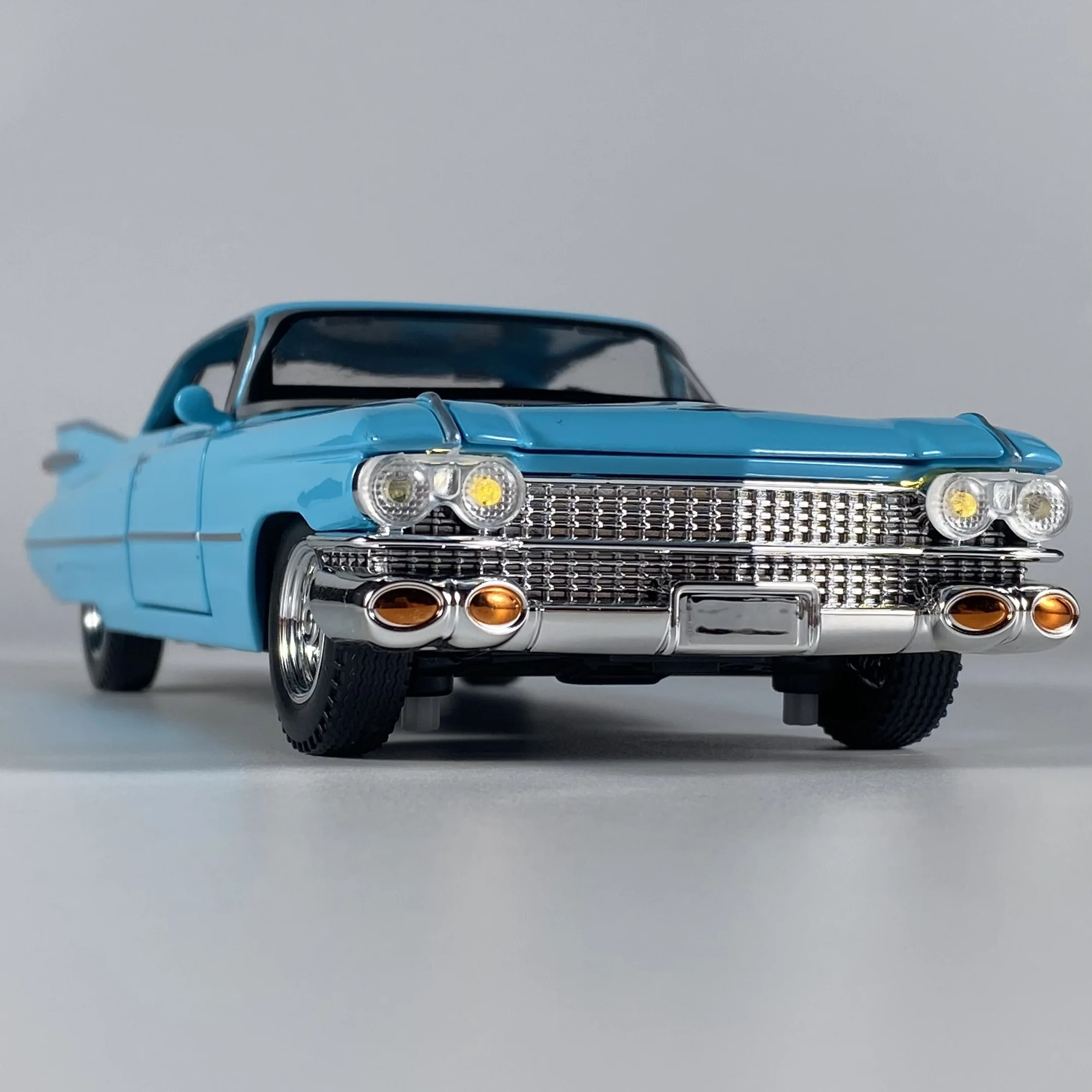 1:24 Cadillac Eldorado Biarritz 1959 Diecast Metal Car Model