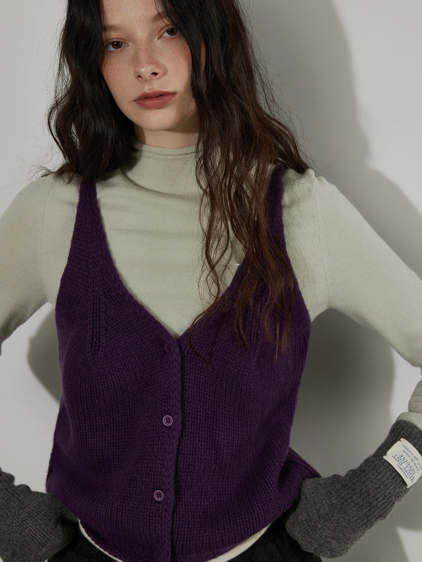 

Женский вязаный жилет Lofi: простой, универсальный, на одной пуговице, для многослойных образов, новинка зимы, для повседневной носки