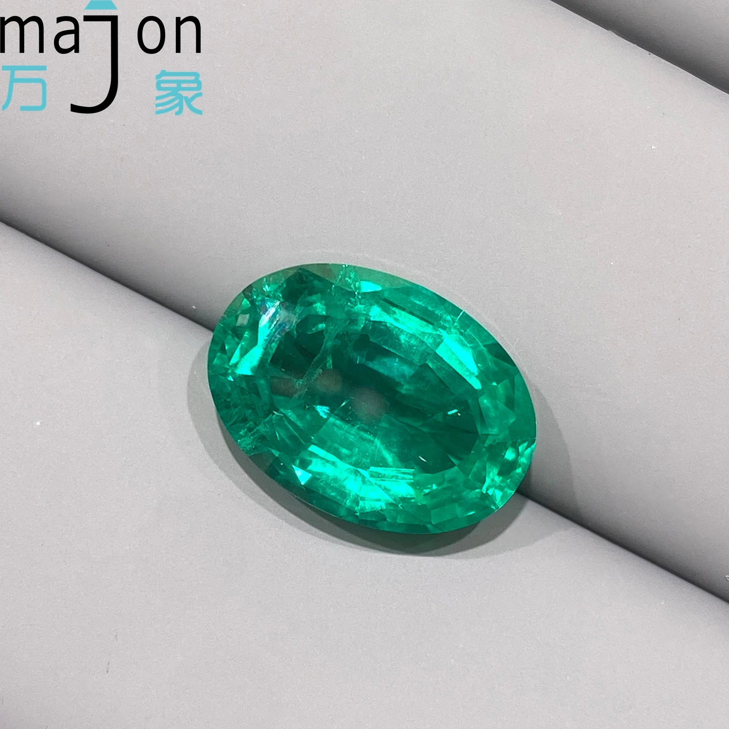 

Oval Shape Lab Grown Emerald Loose Gemstones Synthetic 4.8CT Columbia Emerald Stone With AGL Certificate for jewelry