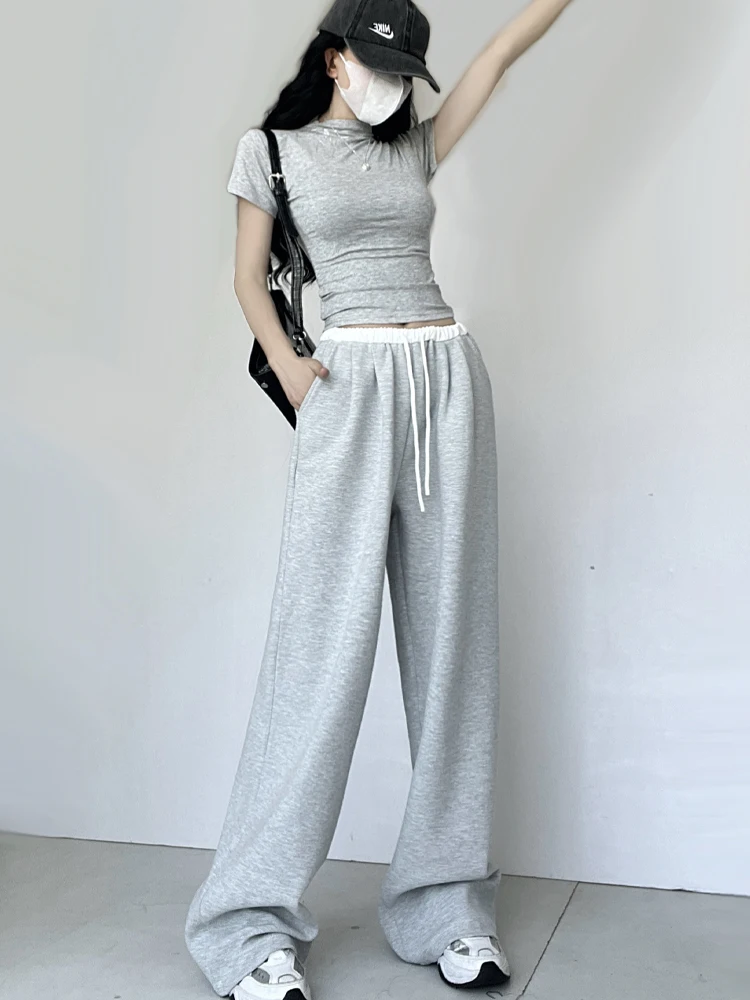 ゆったりフィットのスポーツパンツ、ワイドレッグカジュアルパンツ、女性用ハイウエストロングストレートカット、ドレープ感のあるストリートスタイル