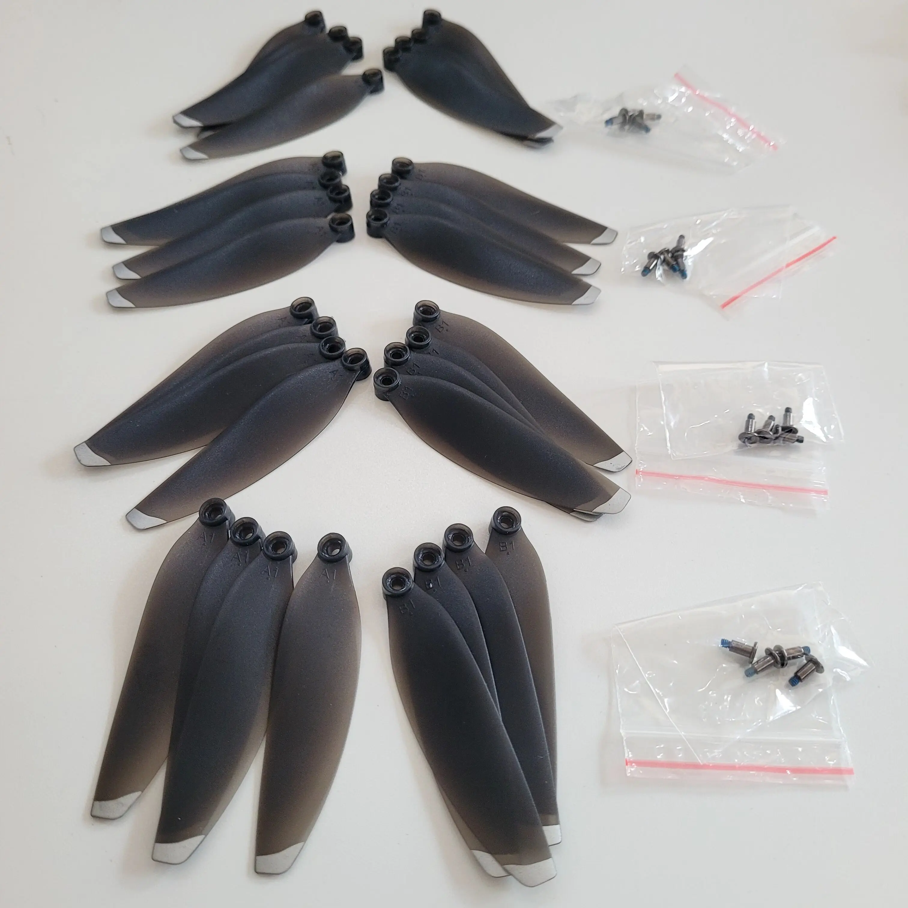 

32PCS(4Set) KF613 RC Drone Propeller Props Spare Part Kit for Mini Quadcopter KF613 Wing Blade Accessory