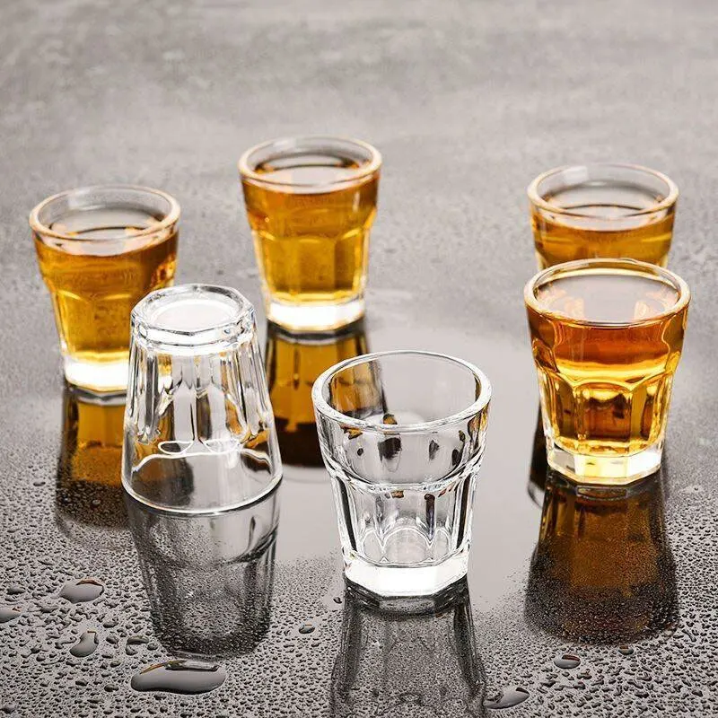 Conjunto de 2 Copos de Whisky Pequenos, Copos Transparentes Empilháveis, Mini Canecas de Cerveja para Bebidas em Bares, Vinho e Vodka
