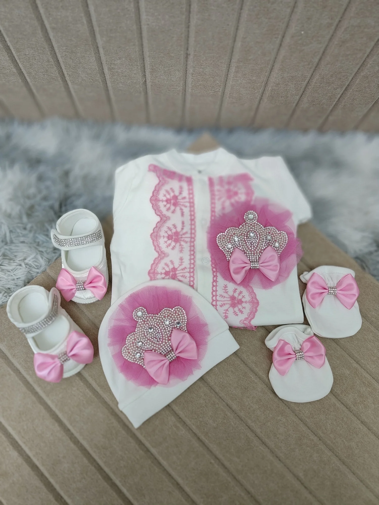4Pcs Elegant Newborn Baby Girl Beaded Crown Footed Romper Set Soft Breathable Cotton Princess Photo Prop Top Quality