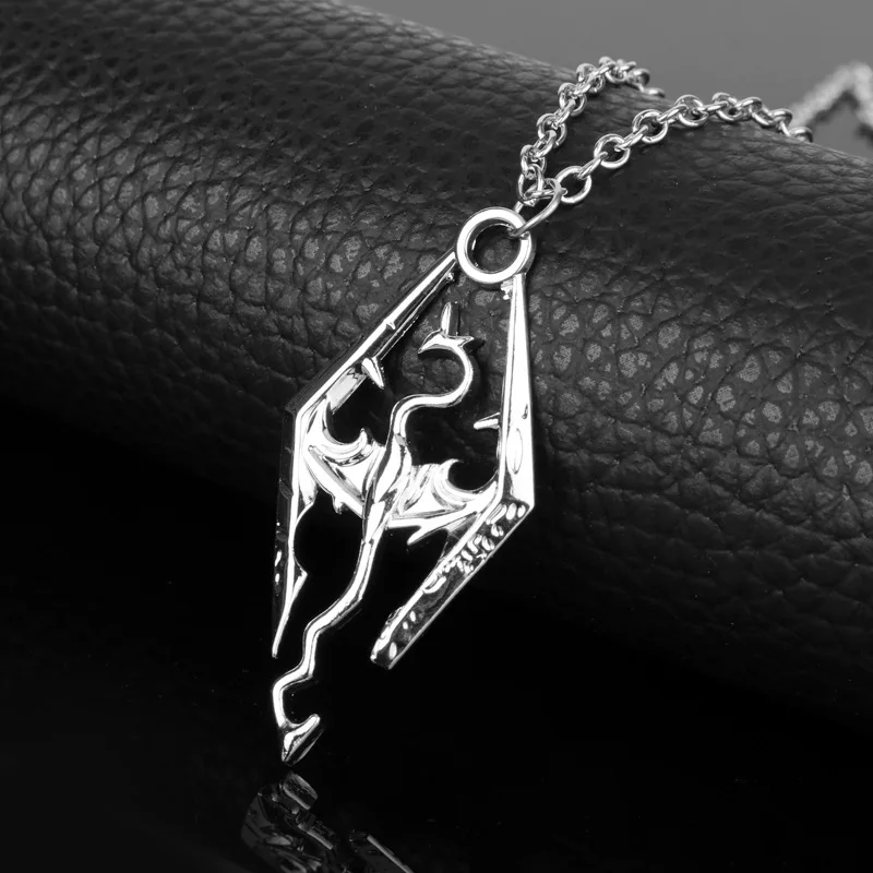 Elder and The Scrolls Pendant Necklace Hot Game Periphery Dragon Penadnt Necklace Retro Style Jewelry for Gamers Fans Collection