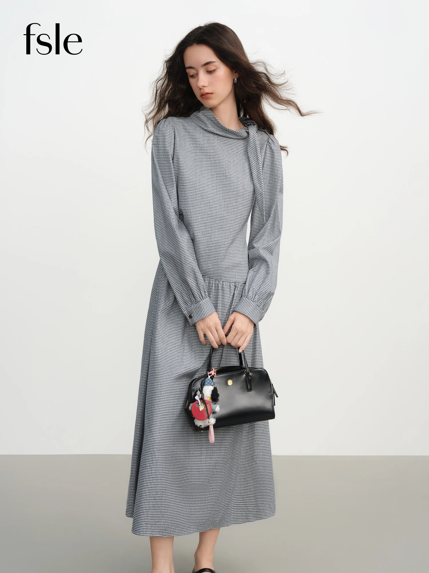 

FSLE Elegant Women's Winter 2025 New French style Casual Plaid Pleated Skirt Dress featuring Retro neckline Ribbon Grey Dresses