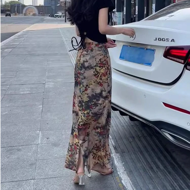 

Юбки коричневые женские в стиле киберпанк, металлические, блестящие, технологичные, дерзкие, альтернативные, необычные, эффектные, уникальные, крутые, смелые, современные, молодежные