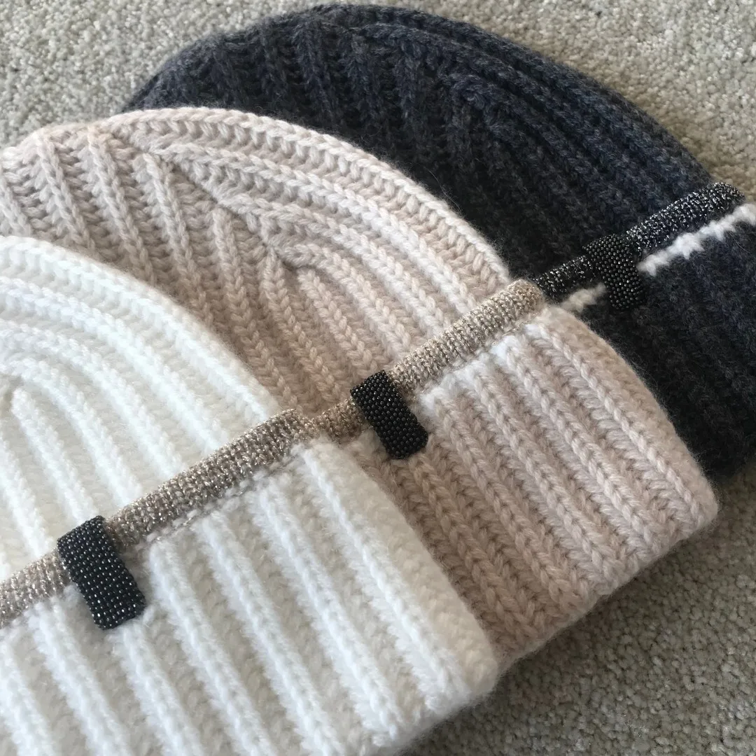 New Style Feather Cashmere Yarn Knitted Hat Slim Contrast Color Trimming English Ribbed Beaded Classic