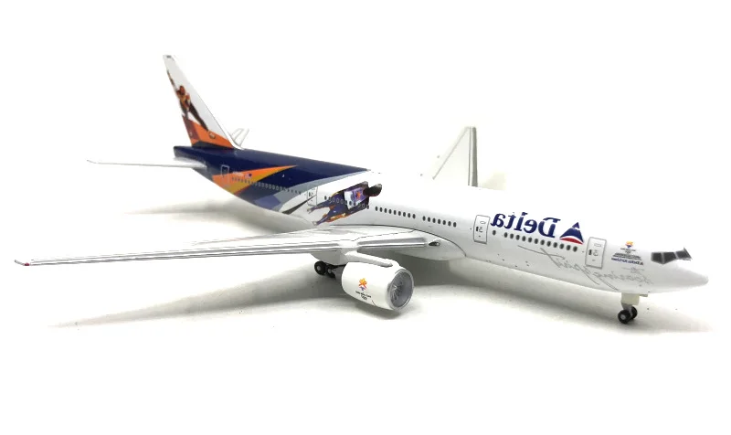 1: 400 US 777-200 aircraft model  White box  Alloy Collection Model