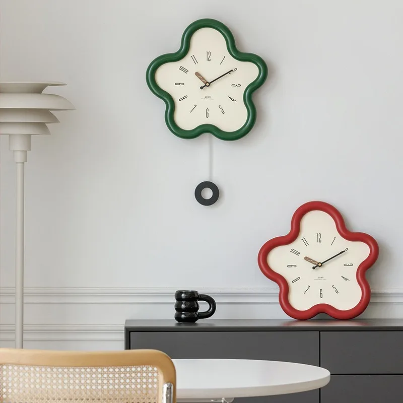 Swinging Wall Clock Modern Luxury Cute Creative Wall Clocks Minimalist Digital Clocks Living Room Kitchen Decoration Furniture