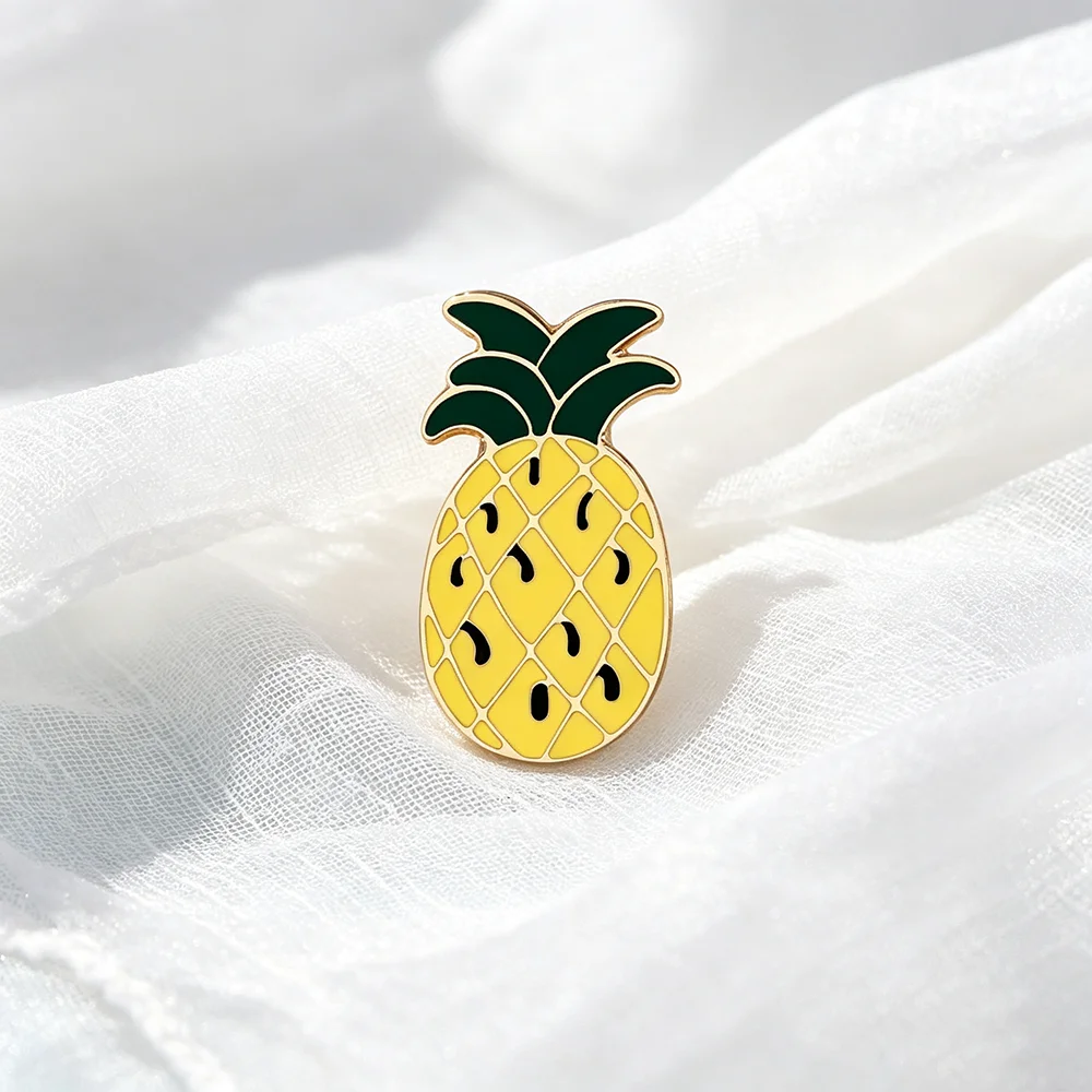 Simply Cute Pineapple Metal Fruit Brooches Women Men Pins Backpack Lapel Pin Badge Aficionados Jewelry Friend Gifts Dropshipping