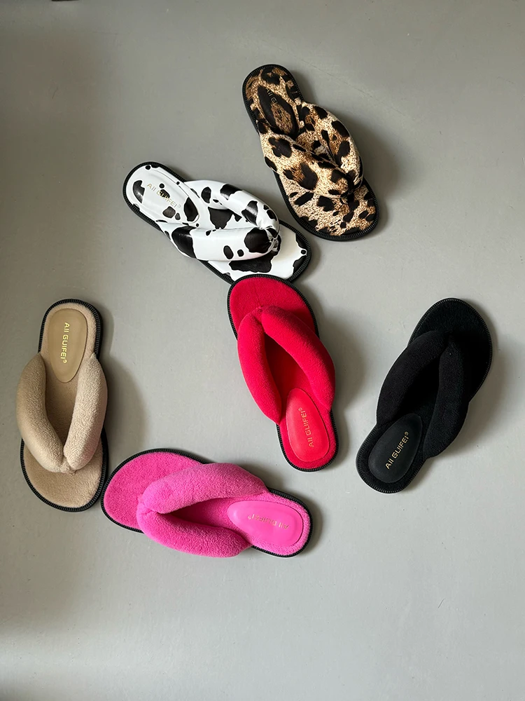 

Женские летние японские простые однотонные тапочки с узором «елочка», модная одежда для пар, нескользящая мягкая подошва с зажимом на улице