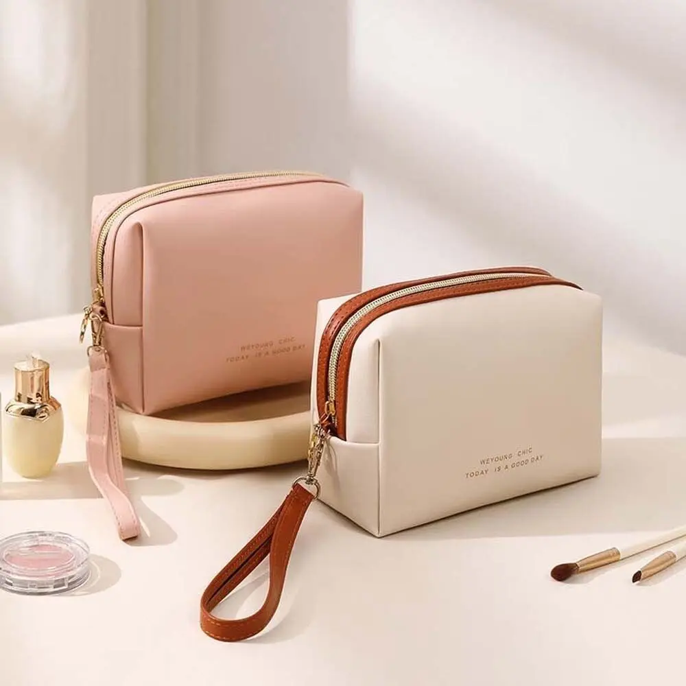 حقيبة مكياج جديدة من البولي يوريثان بسعة كبيرة حقيبة صغيرة مقاومة للماء محفظة نسائية متعددة الوظائف