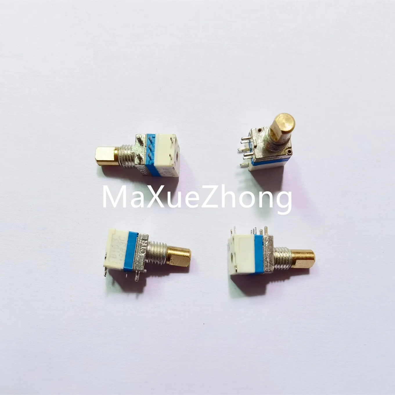 

Original New 100% R08749NS interphone potentiometer with switch B10K shaft length 11mm