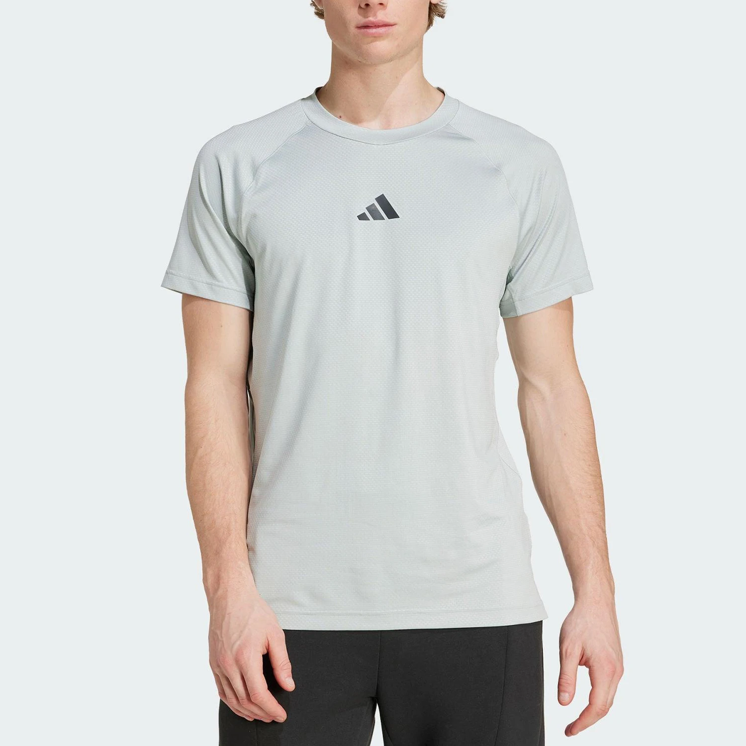 

Летняя мужская дышащая футболка для тренировок Adidas Original JY9517