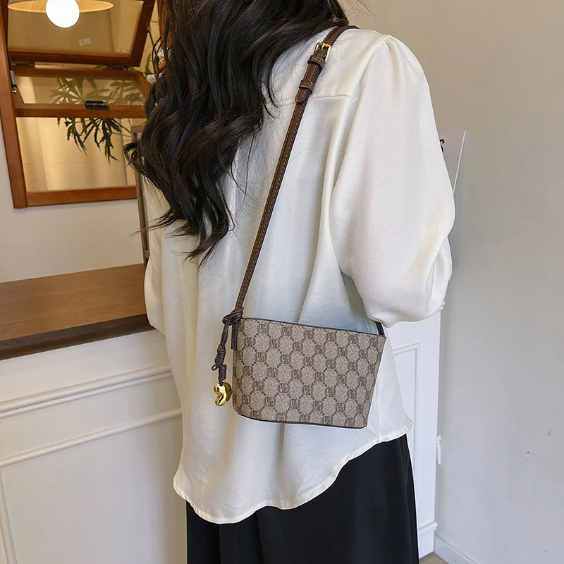 

Adjustable Strap Ladies Crossbody Bag Genuine Leather Shoulder Handbag Women's Versatile Tote Purse