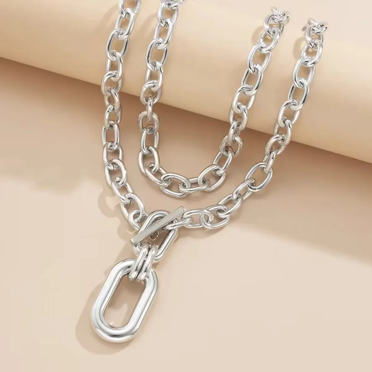 ew Chain Metal Necklace Female Sexy Spicy Girl Collar Chain Two Piece Set