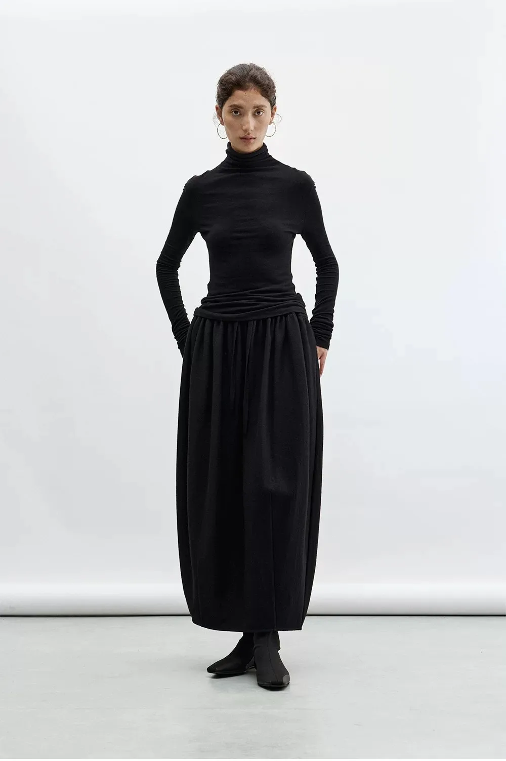 100% Wool Three-Dimensional Cut Flower Bud Skirt, Designed with a Relaxed and Lazy Style, New Model for Women in the Fall/Winter 2026 Season