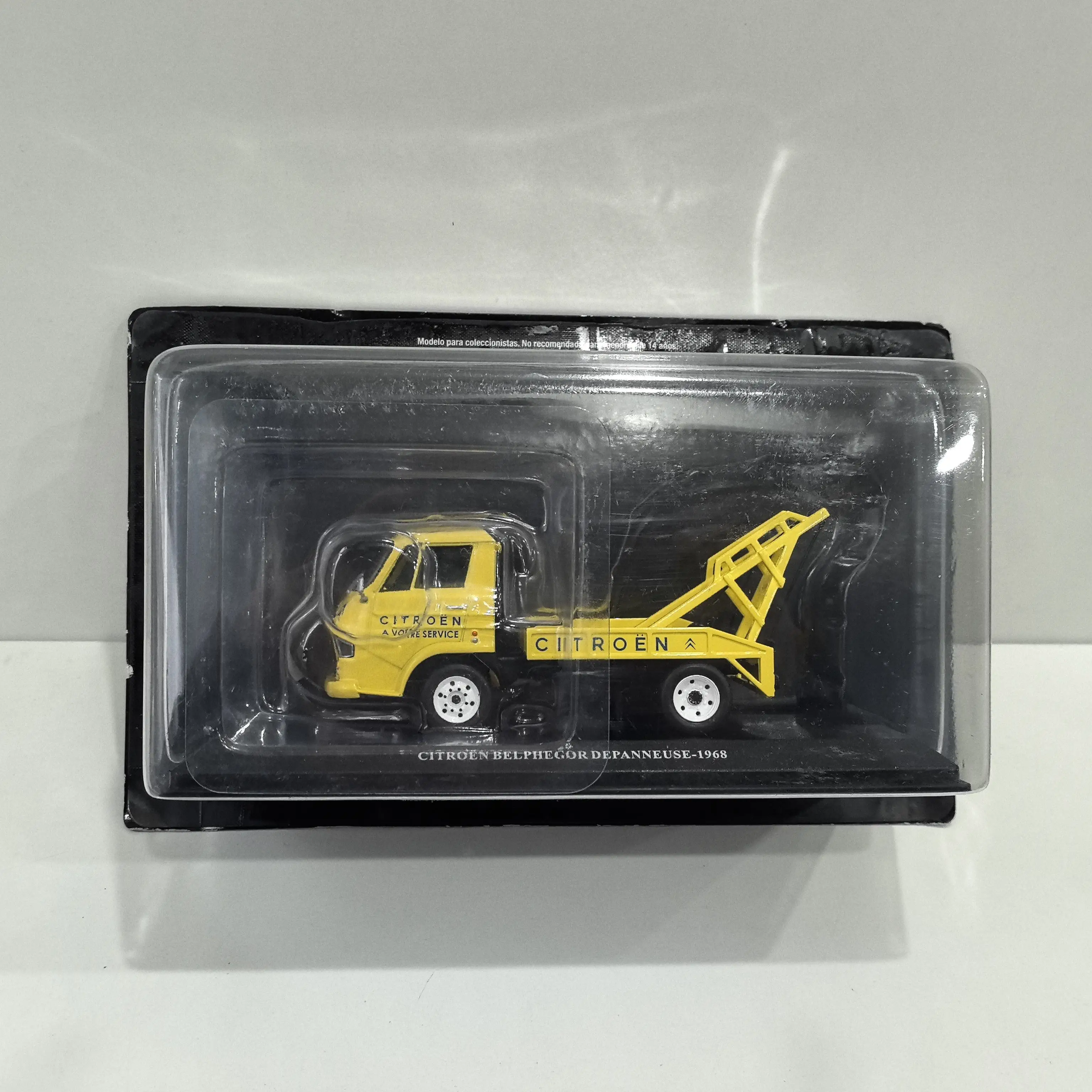 

Модель автомобиля IXO 1/43, литая под давлением, 1968 X3 Crane, из сплава