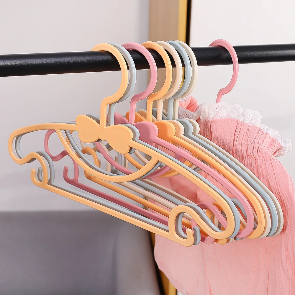 6/1Pcs Children Clothes Hanger Racks Portable Plastic Display Hangers Windproof Kids Coats Hanger Holder Baby Clothing Organizer