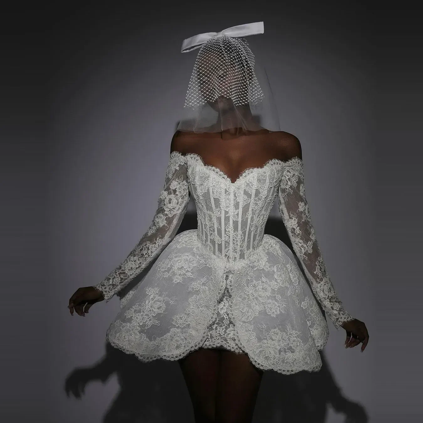 

Customized 2026 New Elegant White A-Line Decal Short Women's Sexy V-Neck Long Sleeved Off Shoulder Bridal Gown Vestido De Novia