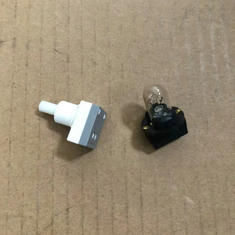 apply to Yaris 2008-2011 reading lamp switch Ceiling light base light bulb