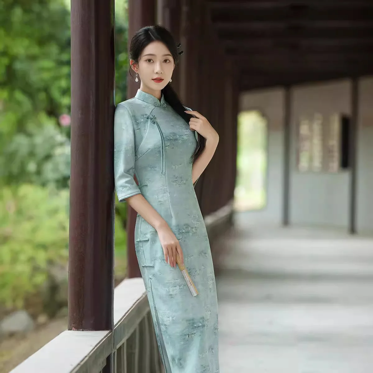 

Autumn and Winter Improved Chinese Style Qipao 2025 New Chinese Young Velvet Dress Printed Half Sleeve Cheongsam