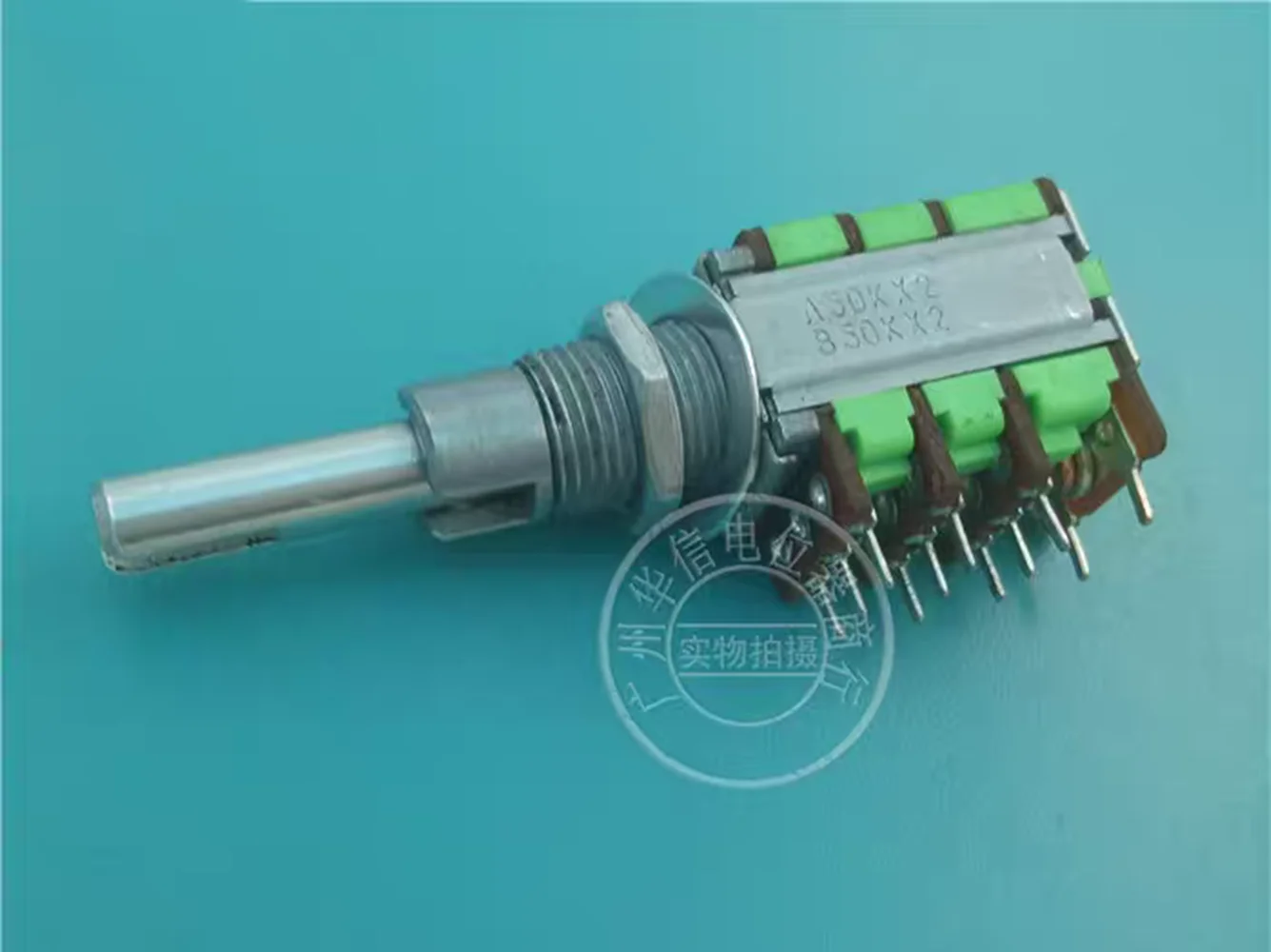 

Оригинальный новый 100% тройной потенциометр с переключателем двойной регулировки со средней точкой Ручка A50KX2 B50KX2 с длина резьбы 30 мм