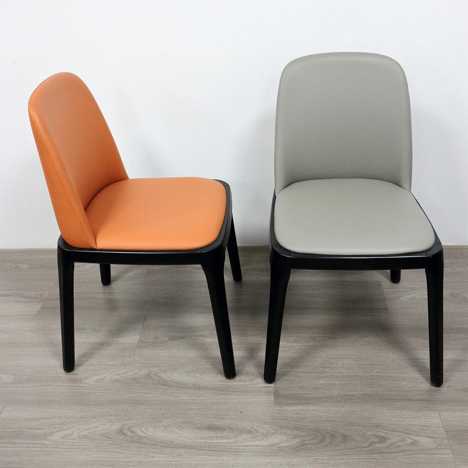 الجملة الحديثة بو الجلود الخشب مسند الذراع كرسي منجد كراسي تناول الطعام الخشبية الصلبة لفندق مطعم