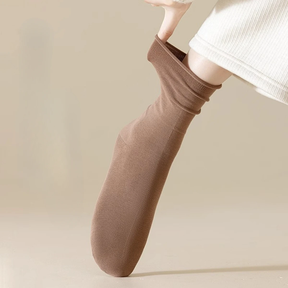 1 Paar Damen Mid-Tube-Stapelsocken, einfarbig, mit flachem Boden, Freizeitsocken, weiß, Frühling und Herbst, Sommer-Stapelsocken – Detail 7