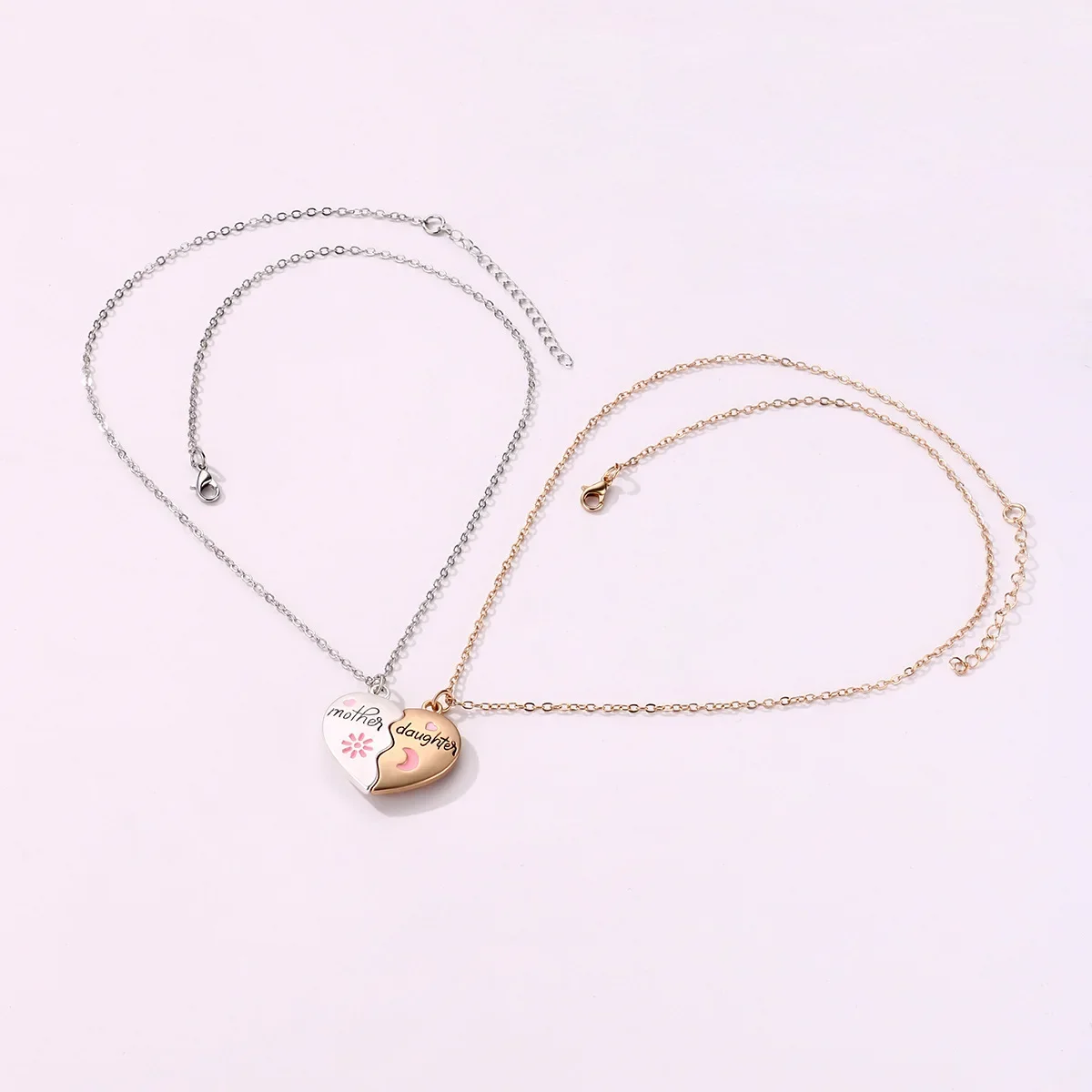 Fashion Mother Daughter Heart Shaped Necklace for Women Creative Love Magntic Necklace Chain Mothers Day Gifts for Mother 2025 view 5